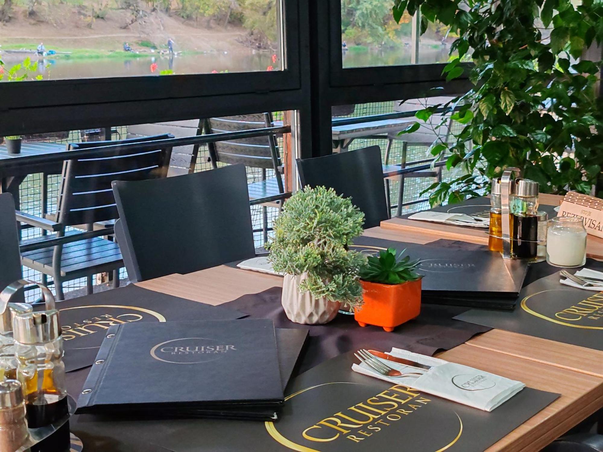 Cruiser Restoran Ćuprija Exteriör bild
